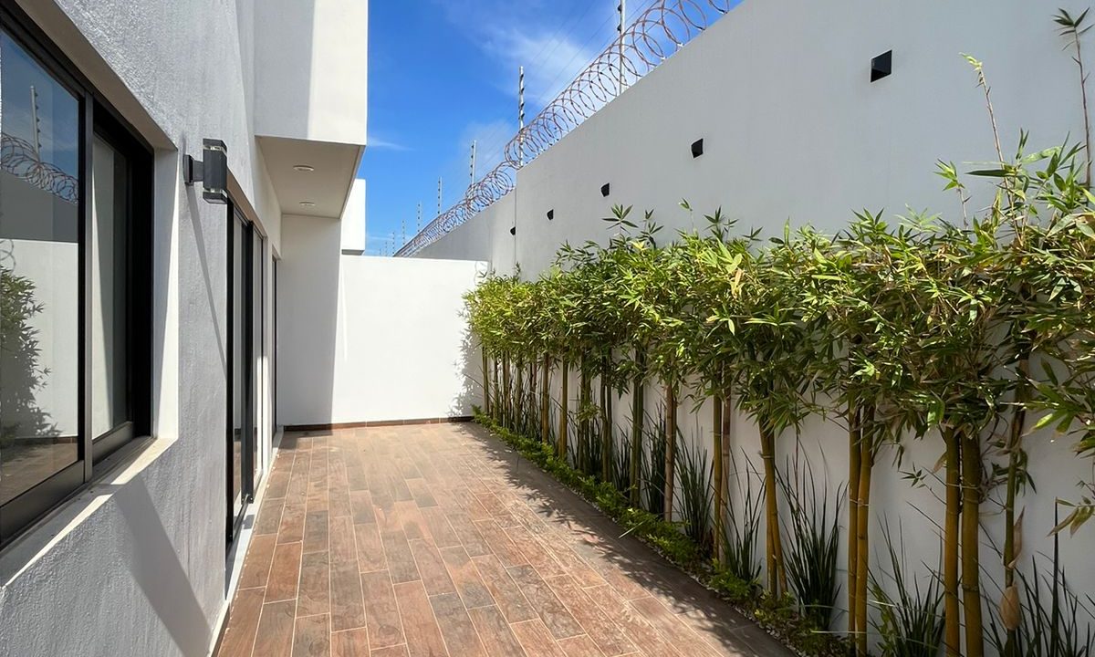 WhatsApp Image 2024-03-19 at 1.28.11 PM (3)