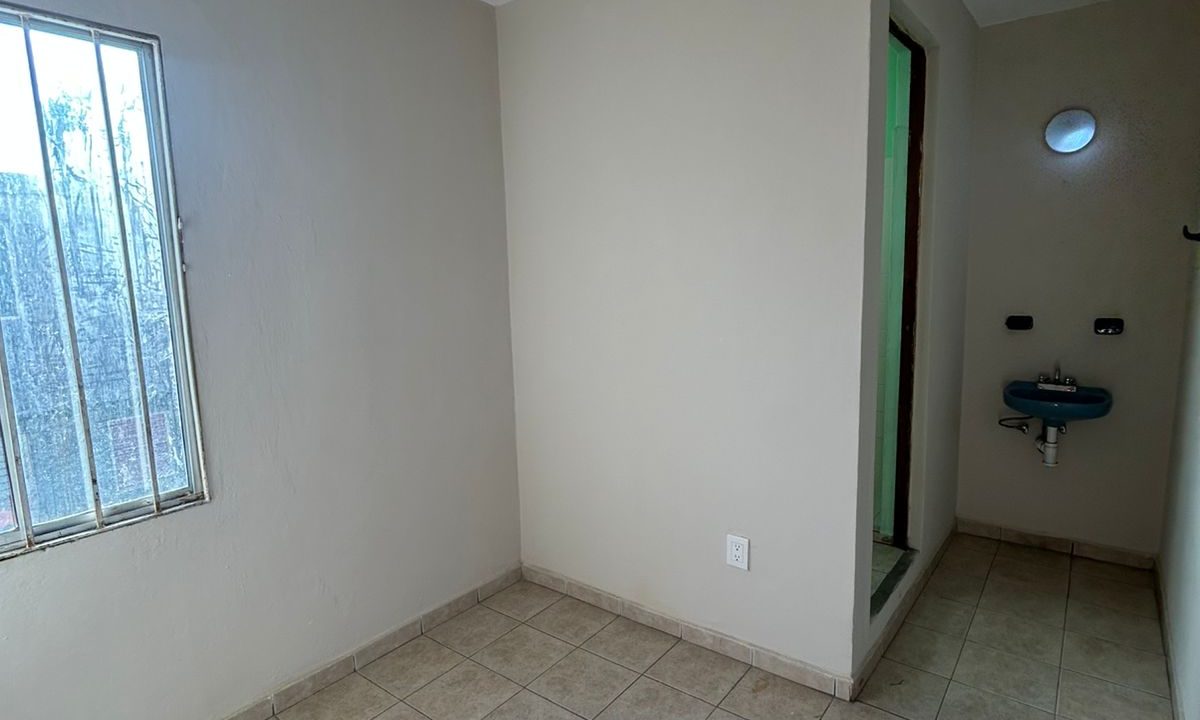 WhatsApp Image 2024-12-05 at 8.42.58 AM