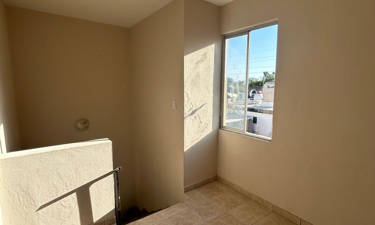 WhatsApp Image 2024-12-05 at 8.42.59 AM